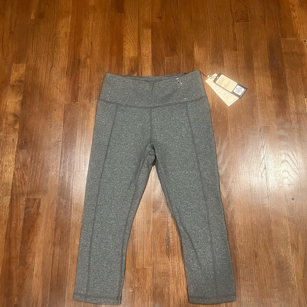 Calia by Carrie Underwood Capri Women’s Leggings